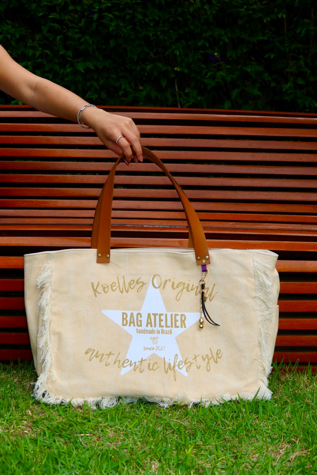 Bolsa Wallow Laranja com Alça de Couro Caramelo com Zíper