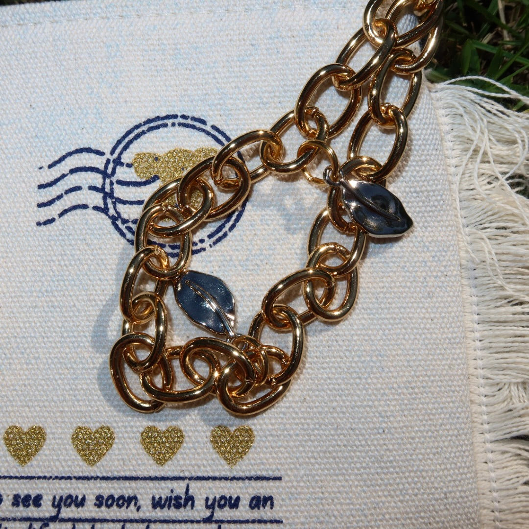 Necessaire Flat Azul Estampada (Marinho e Dourado)