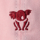 Boné Rosa com Vinho