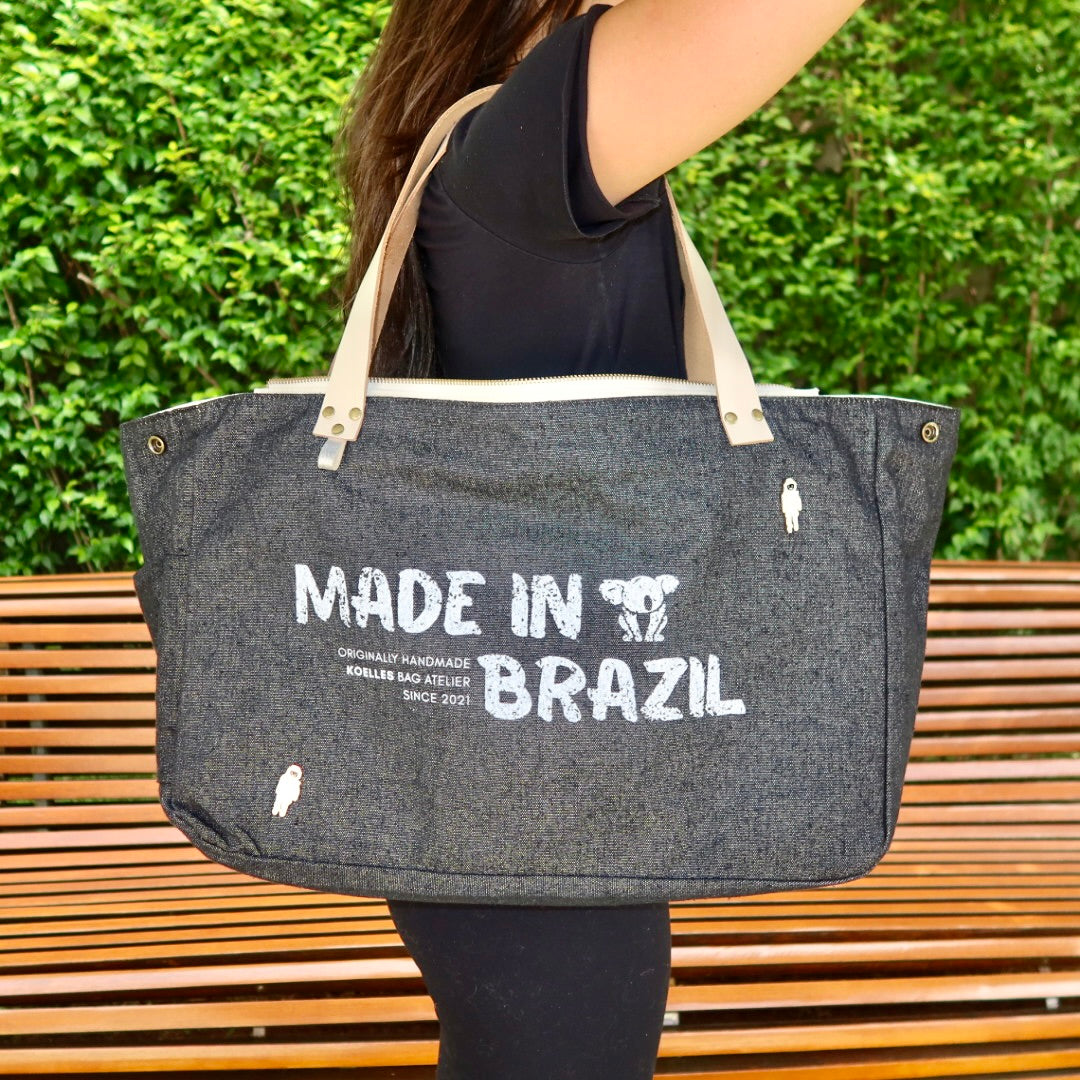 Bolsa Wallow Jeans Preto com Alça de Couro Bege com Zíper