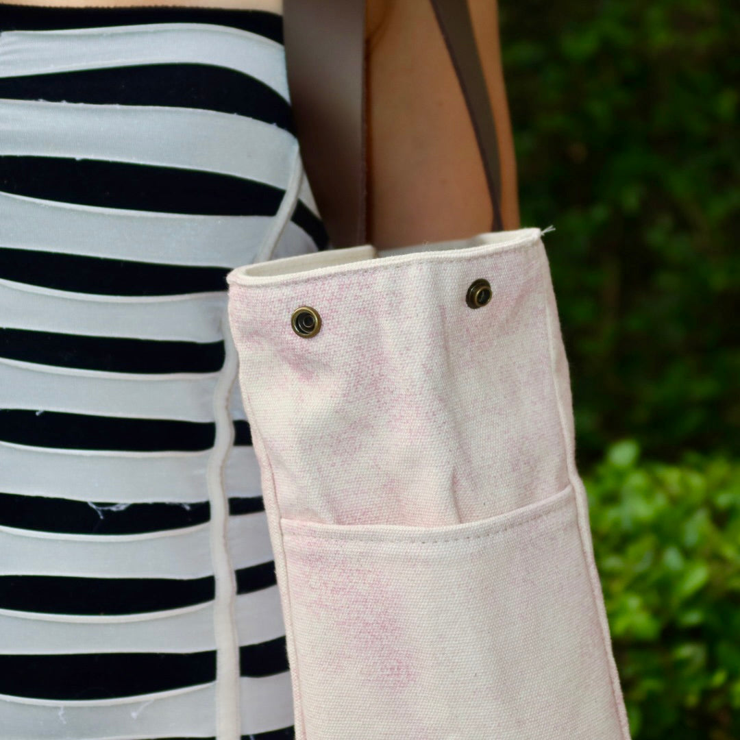 Bolsa Wallow Lilac com Alça de Couro Marrom Escuro