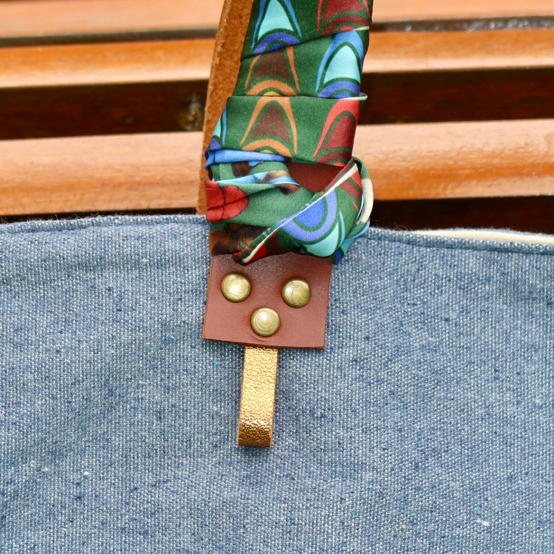 Bolsa Wallow Jeans com Alça de Couro Marrom