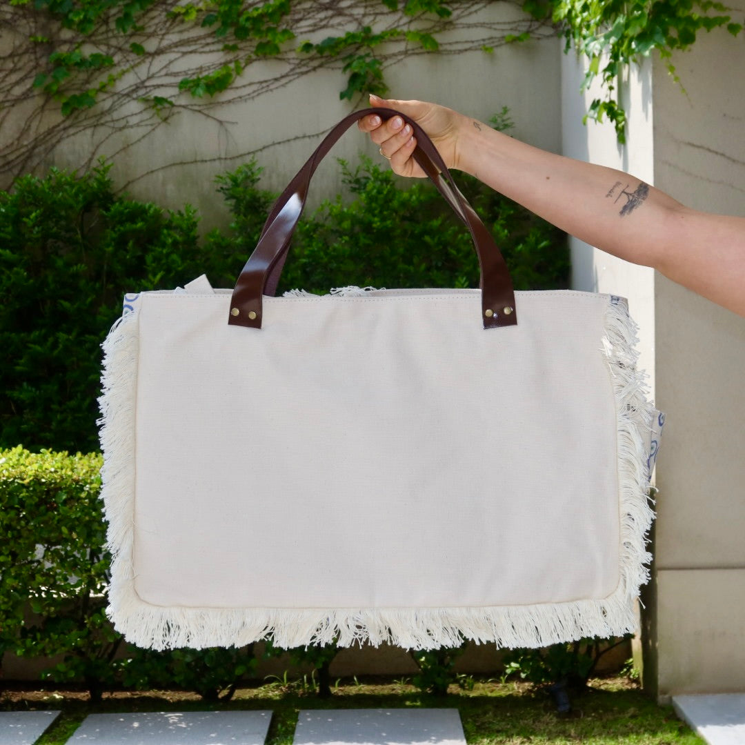 Bolsa Wallow Good Vibes Azul com Alça de Couro Marrom Escuro com Zíper