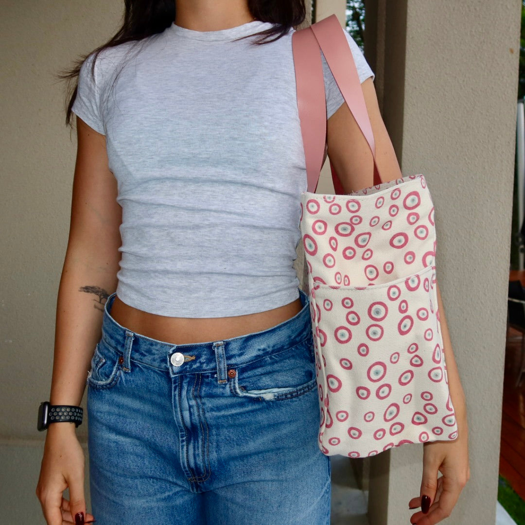Bolsa Nuna Good Vibes Rosa com Alças de Couro Rosa Claro