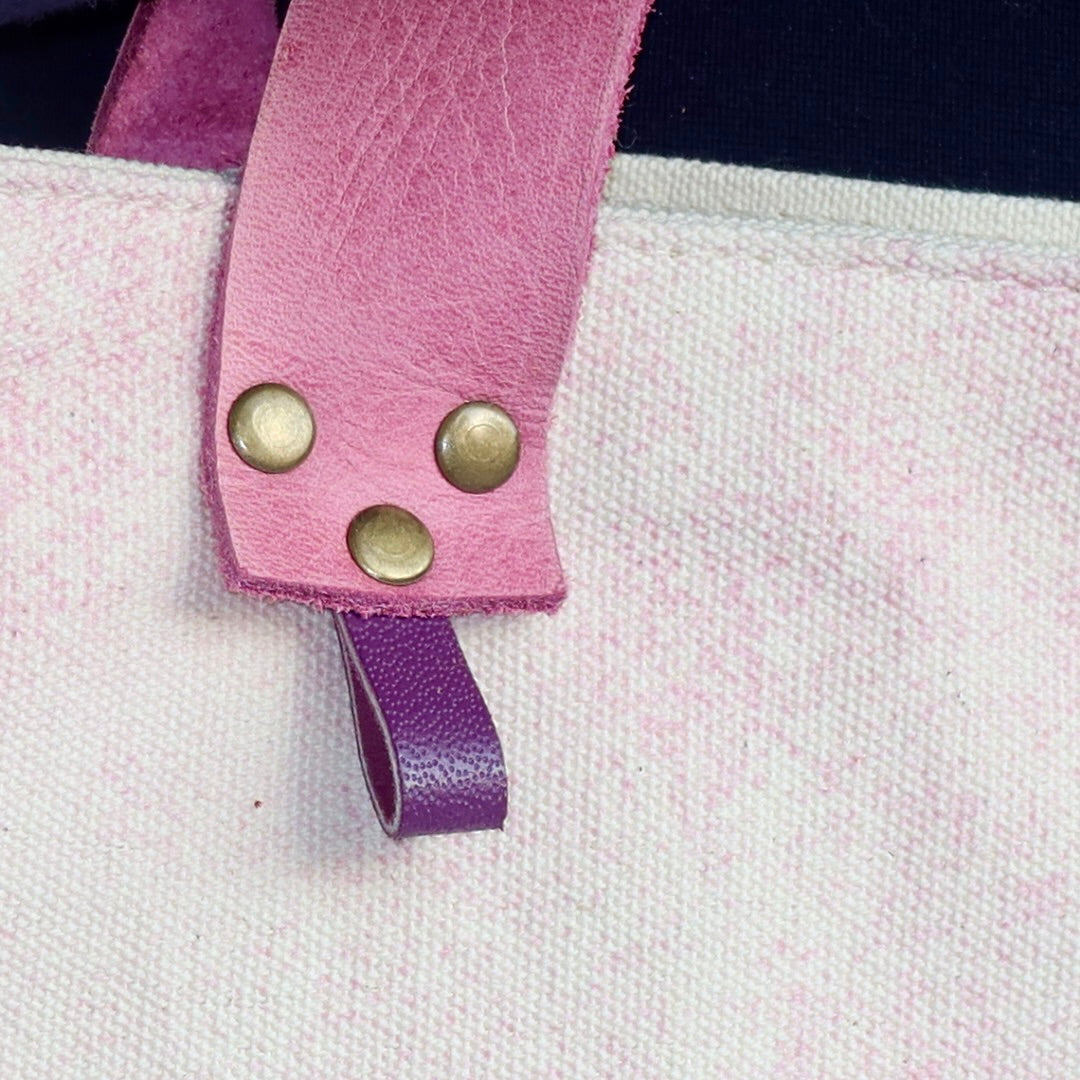 Bolsa Wallow Lilac com Alça de Couro Rosa