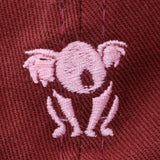 Boné Vinho com Rosa
