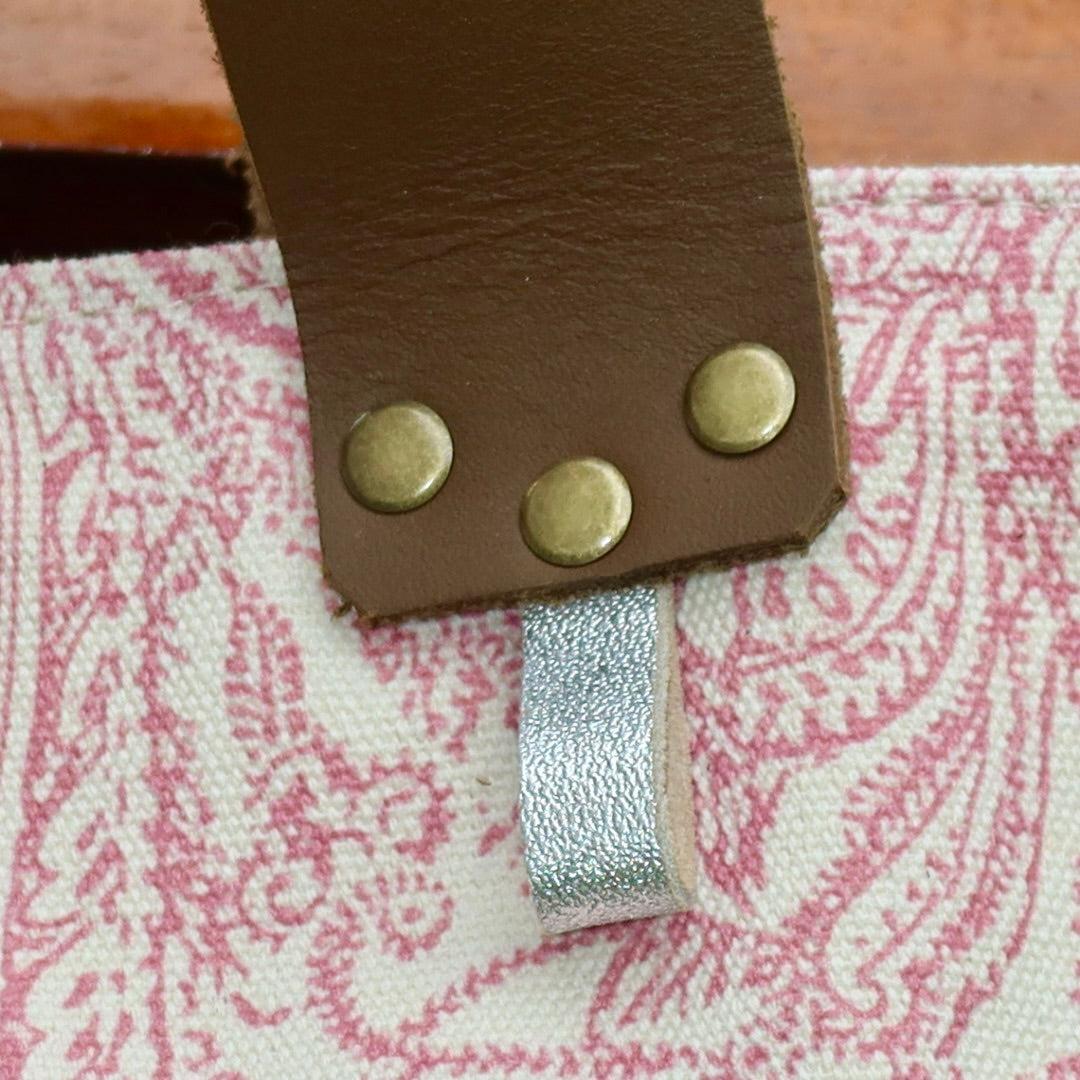 Bolsa Wallow Arabesque Rosa com Alça de Couro Marrom