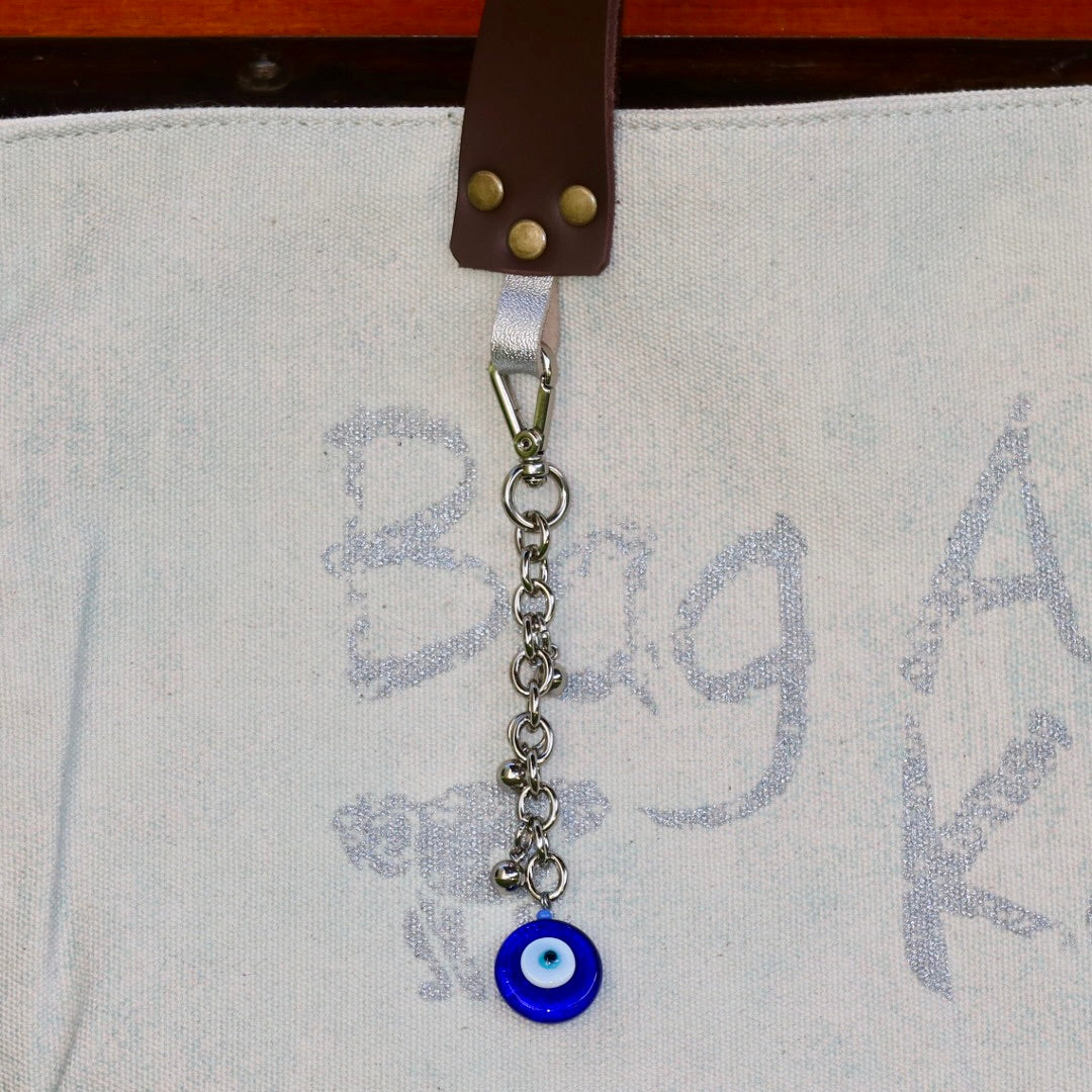 Bolsa Wallow Azul com Alça de Couro Marrom Escuro