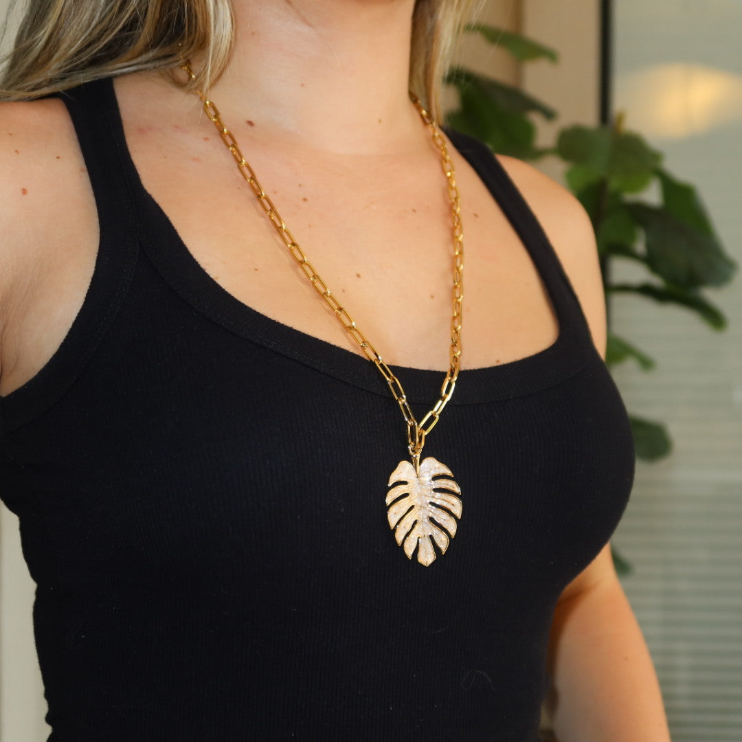 Colar Folha Quartzo Rosa Dourado