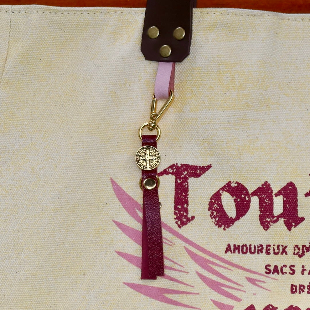 Bolsa Wallow Amarela com Alça de Couro Marrom Escuro