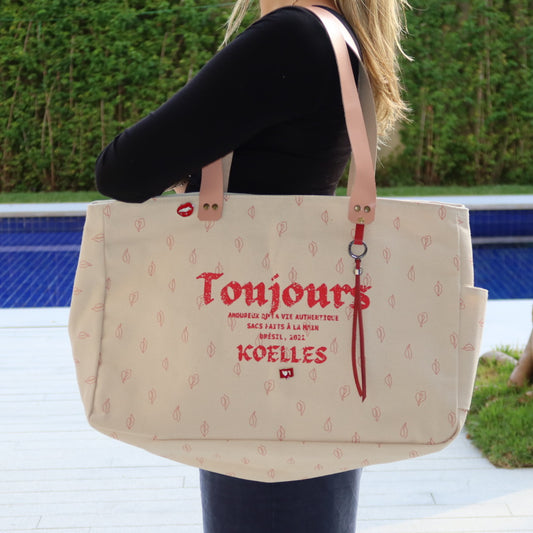 Bolsa Wallow Beijinho Rosa com Alça de Couro Rosa Claro