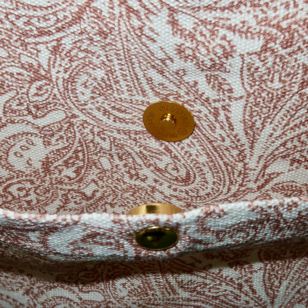 Bolsa Katrin Arabesque Terracota com Alças de Corrente e Couro Off White