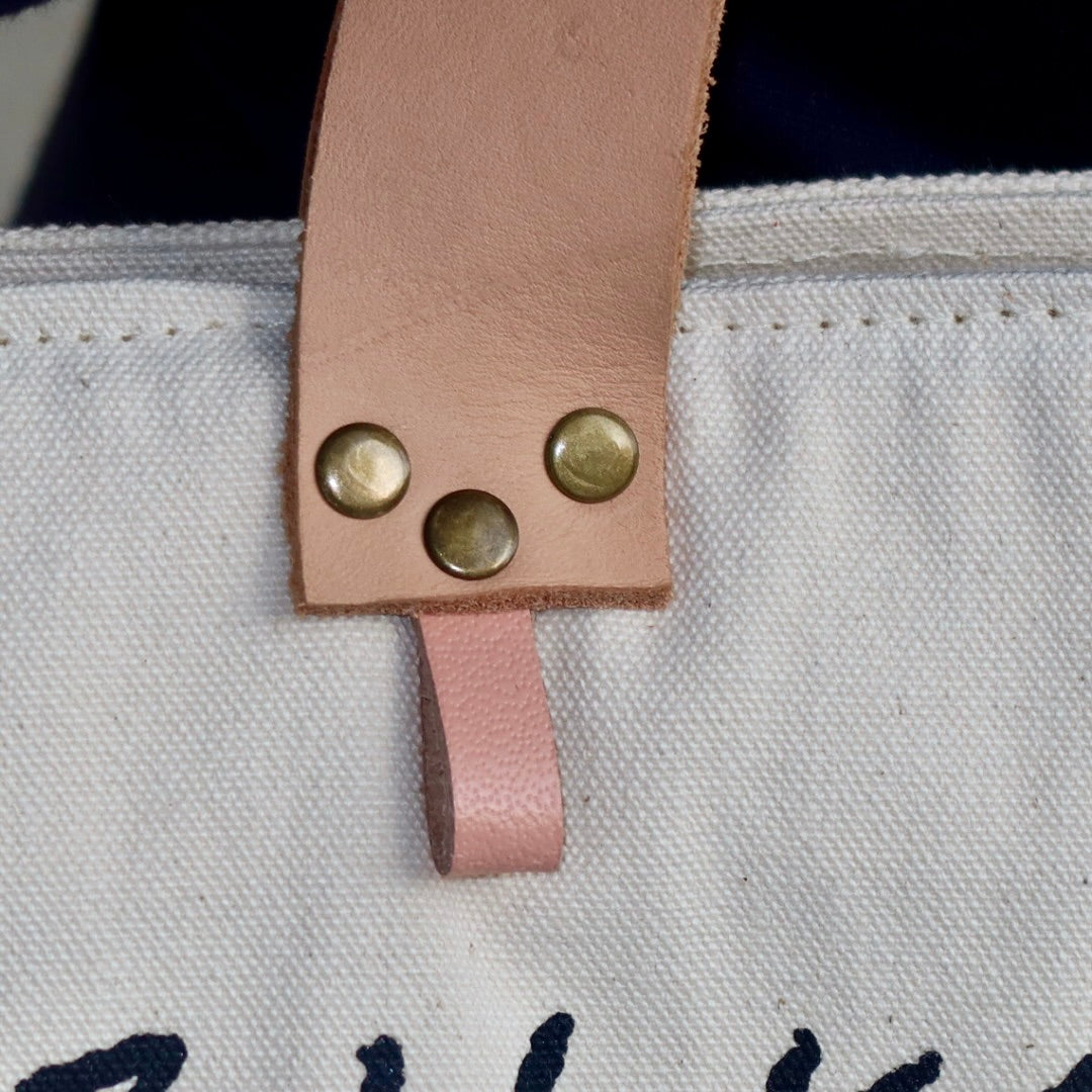 Bolsa Wallow Marilyn com Alça de Couro Rosa Claro com Zíper