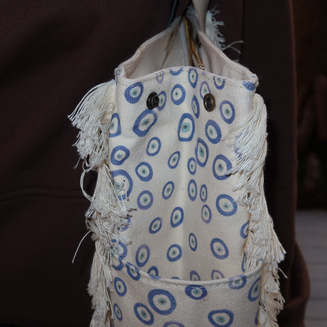 Bolsa Wallow Good Vibes Azul com Alça de Couro Off White e Marinho com Zíper