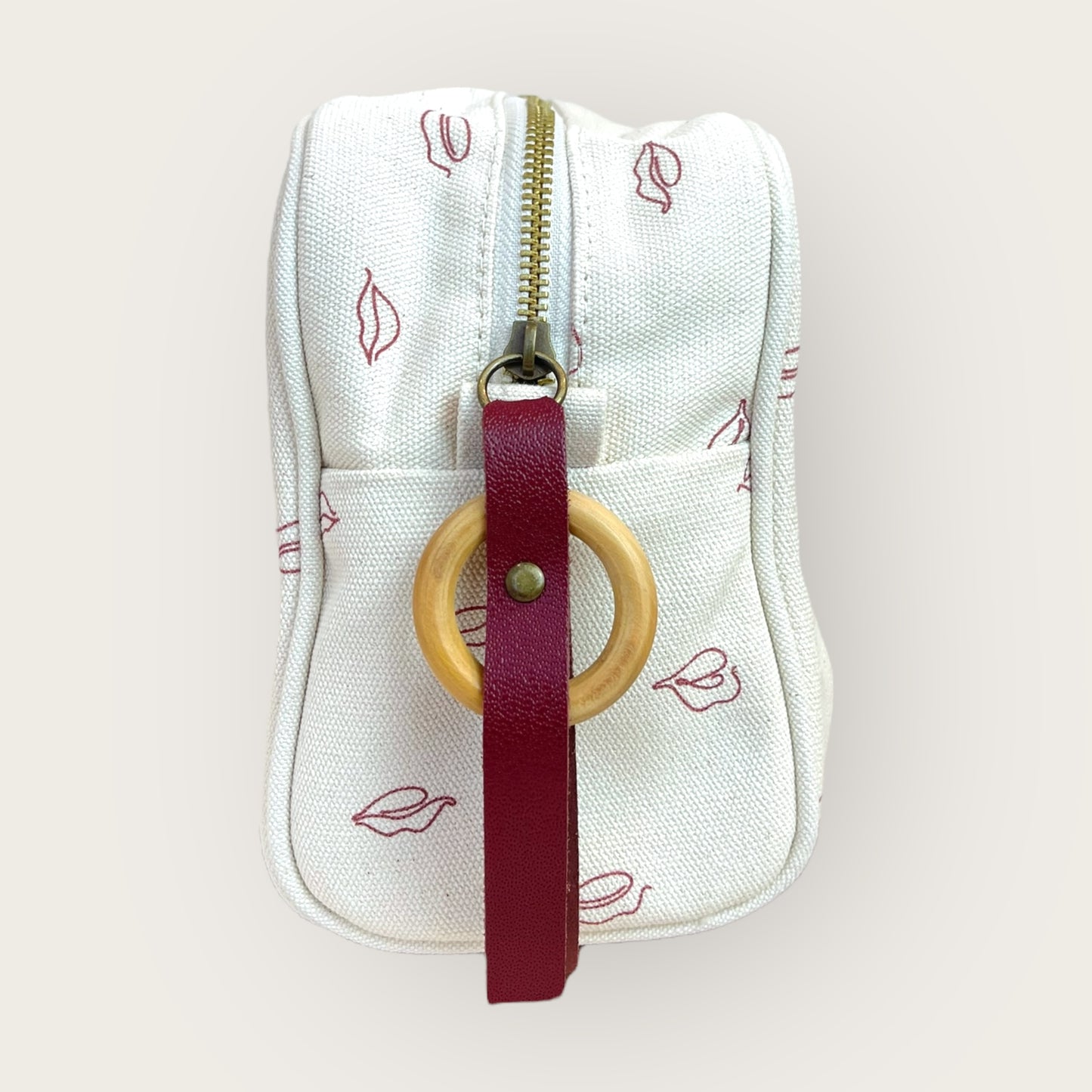 Necessaire Beijinho Cru