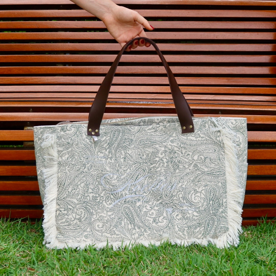 Bolsa Wallow Arabesque Verde com Alça de Couro Marrom Escuro com Zíper