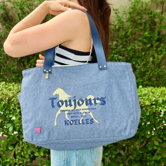 Bolsa Wallow Jeans Claro com Alça de Couro Marinho