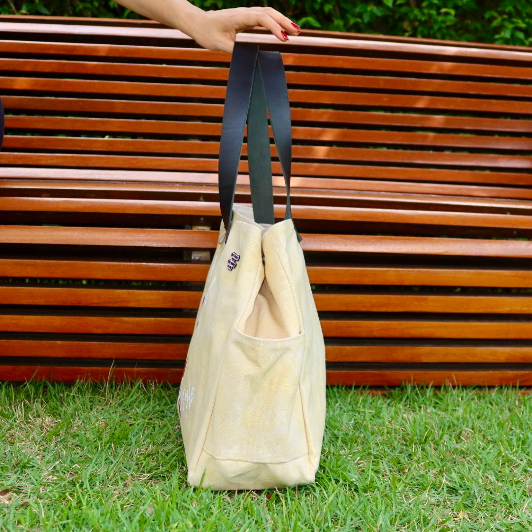 Bolsa Wallow Amarela com Alça de Couro Preto