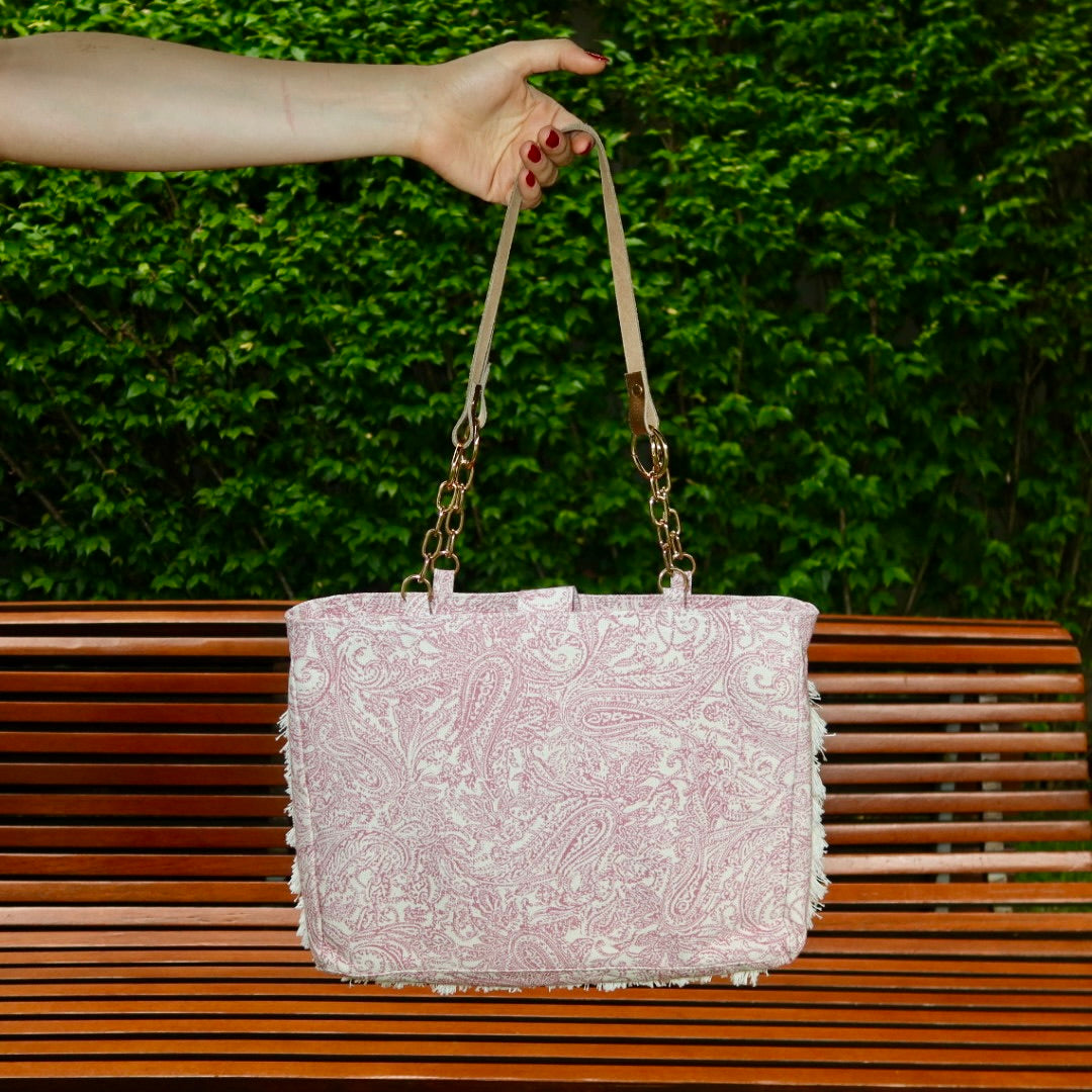 Bolsa Katrin Arabesque Rosa com Alças de Corrente e Couro Dourado