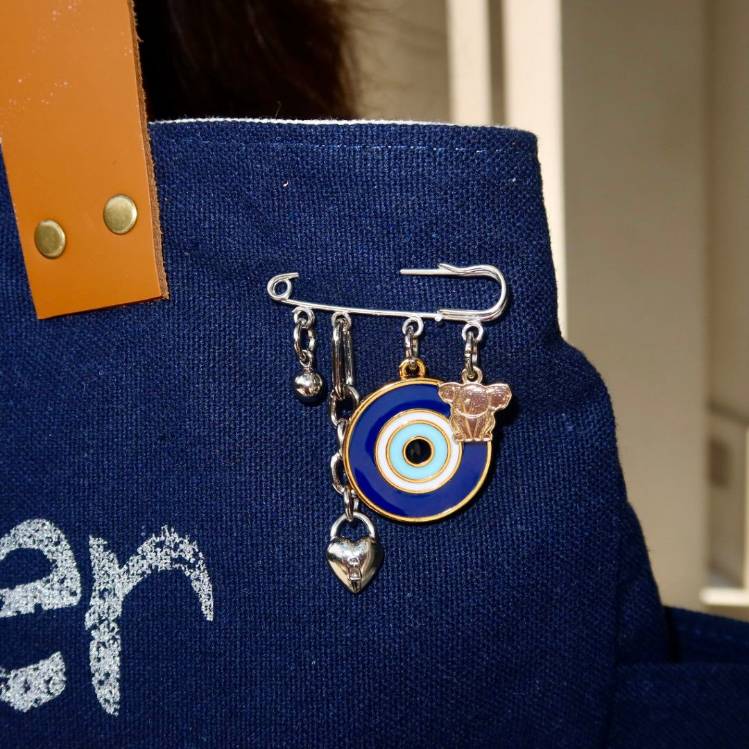 Bolsa Wallow Marinho com Alça de Couro Caramelo