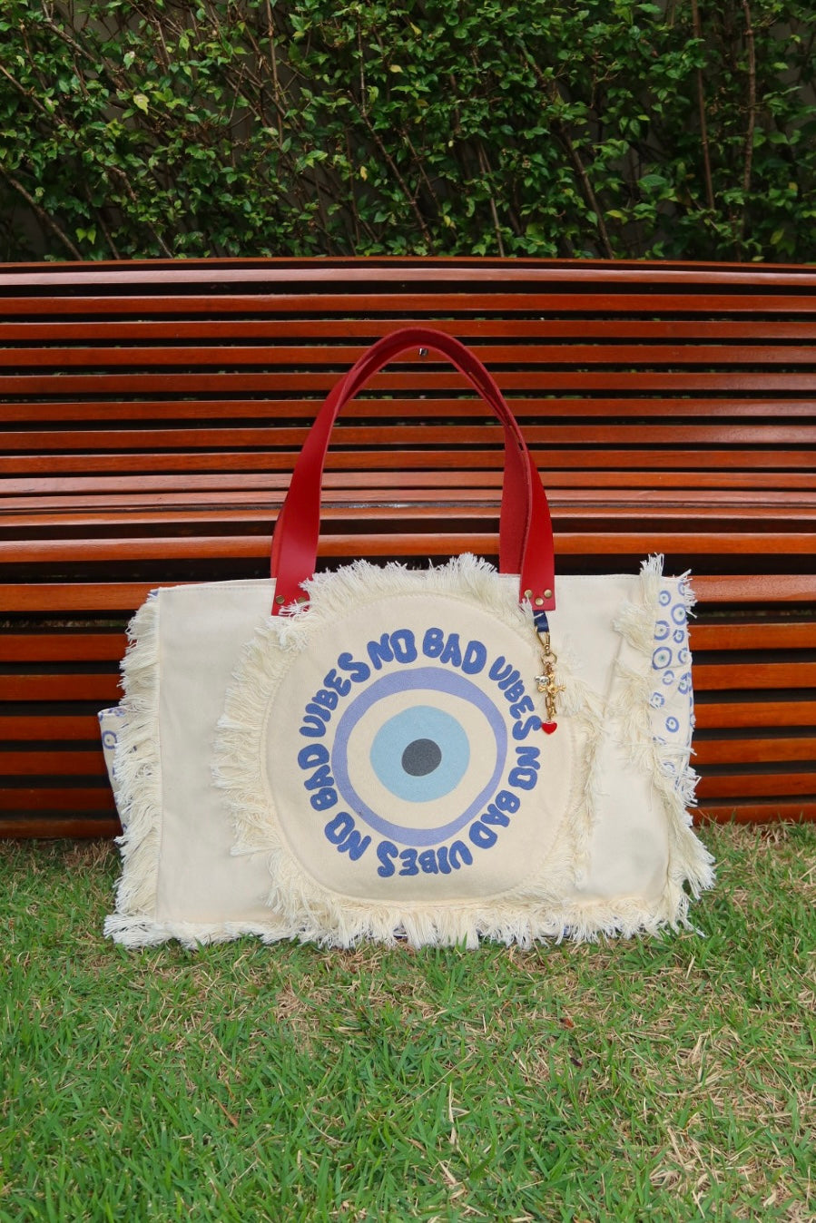 Bolsa Wallow Good Vibes Azul com Alça de Couro Vermelho com Zíper