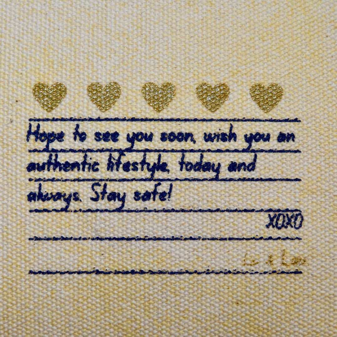 Necessaire Flat Amarela Estampada (Marinho e Dourado)