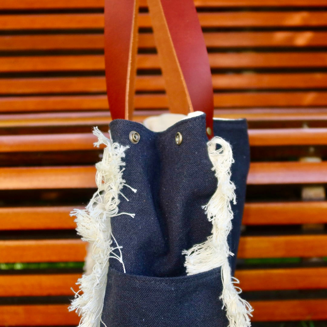 Bolsa Wallow Jeans Preto com Alça de Couro Marrom