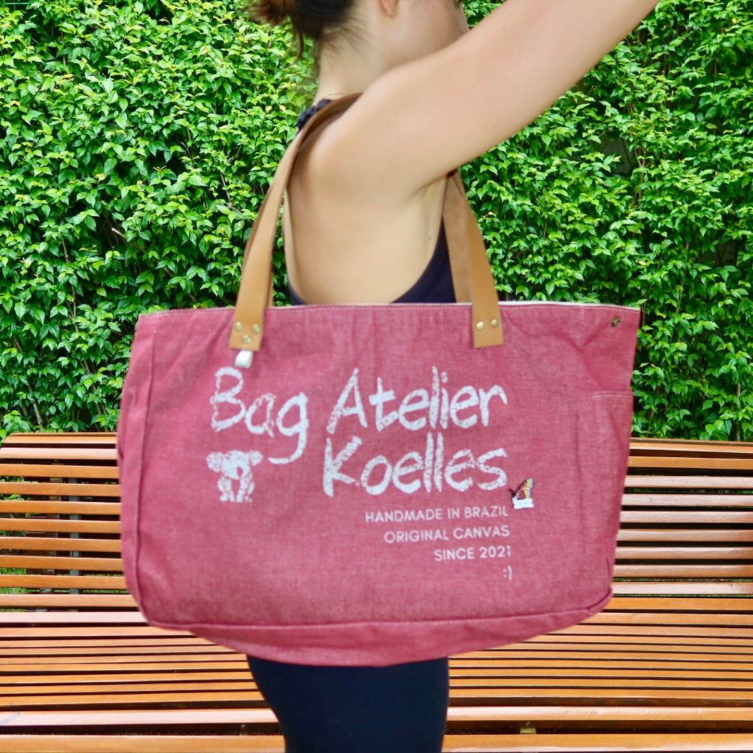 Bolsa Wallow Vinho com Alça de Couro Caramelo