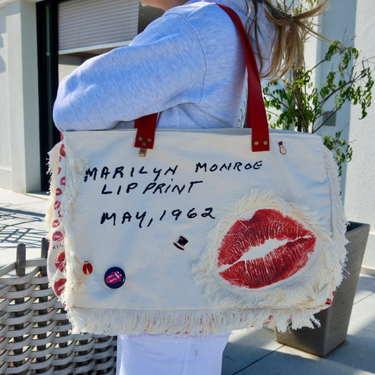 Bolsa Wallow Marilyn com Alça de Couro Vermelho