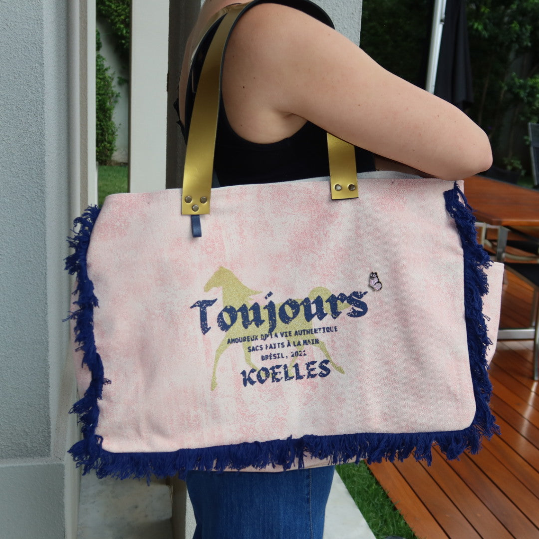 Bolsa Wallow Lilac com Alça de Couro Dourada