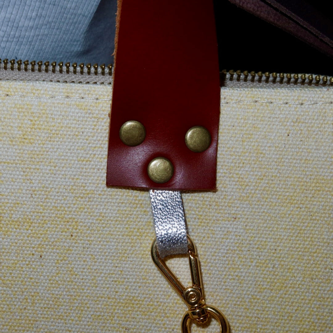 Bolsa Nuna Amarelo com Alças de Couro Marrom