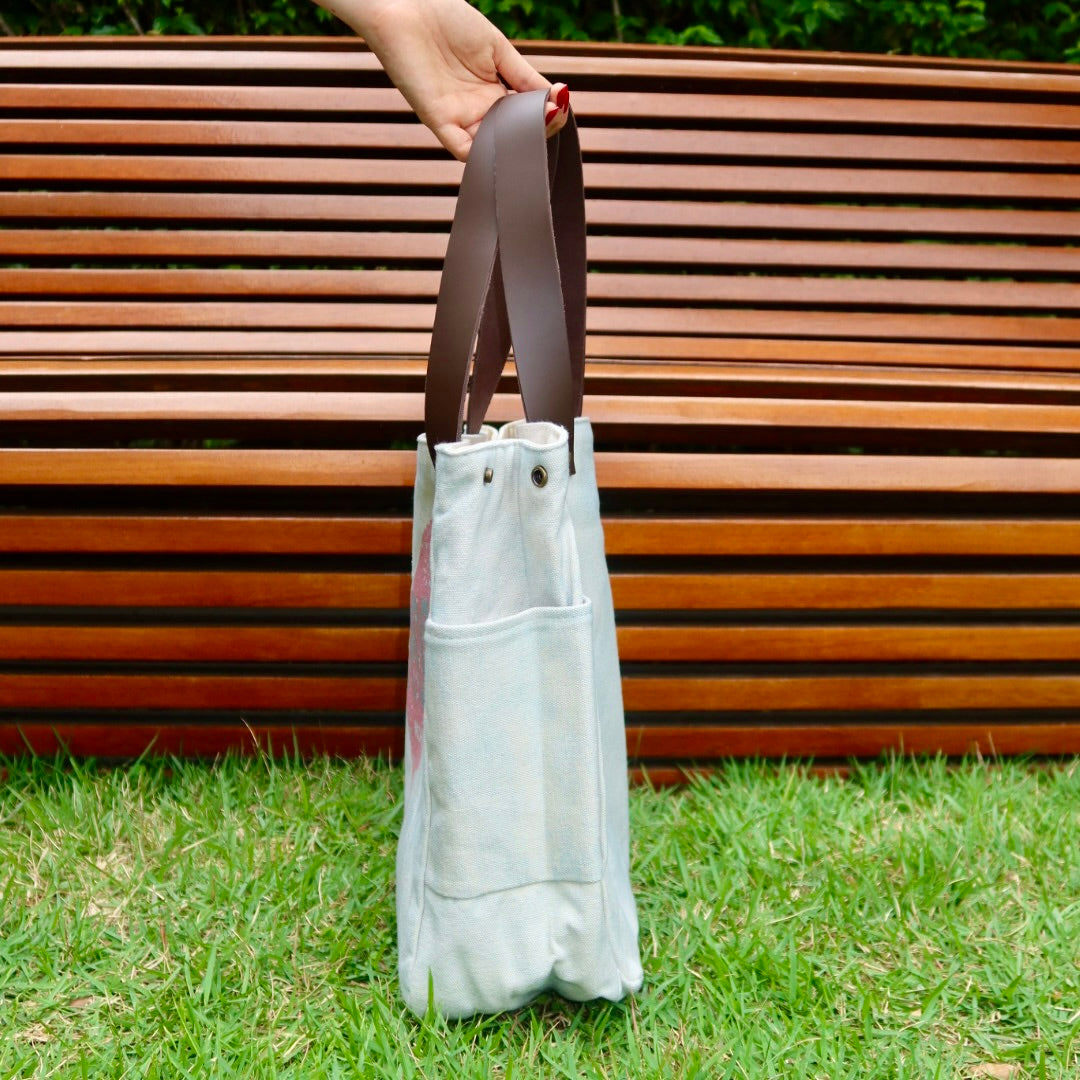 Bolsa Wallow Aqua com Alça de Couro Marrom Escuro