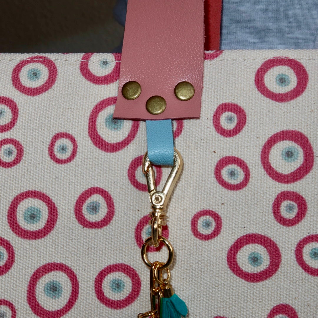 Bolsa Nuna Good Vibes Rosa com Alças de Couro Rosa Claro