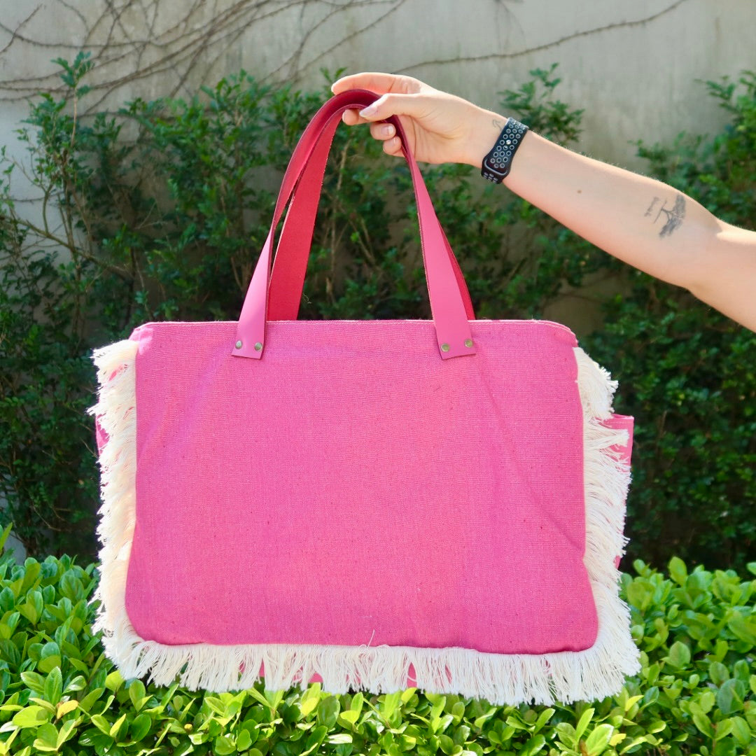 Bolsa Wallow Rosa Choque com Alça de Couro Rosa Choque com Zíper