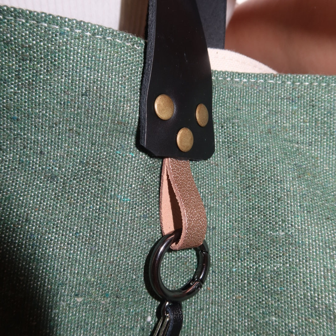 Bolsa Wallow Oliva com Alça de Couro Preto