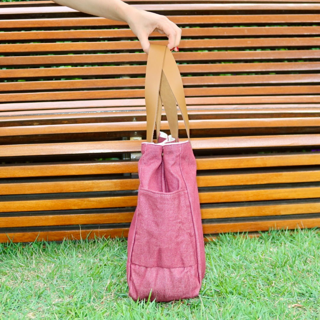 Bolsa Wallow Vinho com Alça de Couro Caramelo