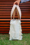 Bolsa Nuna Aqua com Alças de Couro Off White com Zíper