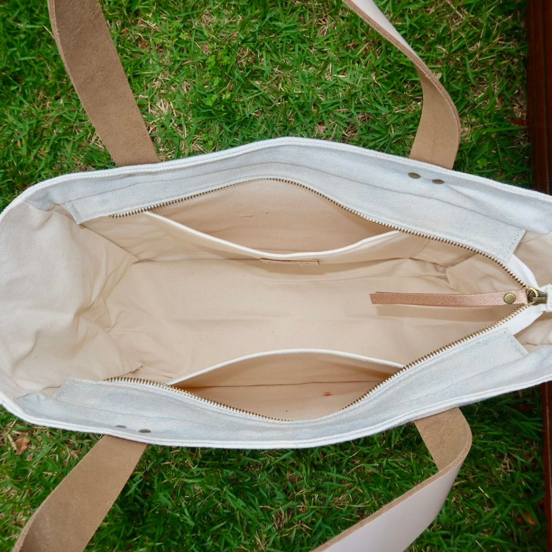 Bolsa Nuna Azul com Alças de Couro Off White