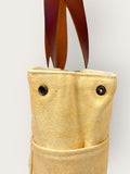 Bolsa Wallow Laranja com Alça de Couro Marrom