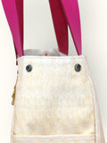 Bolsa Wallow Laranja com Alça de Couro Rosa