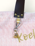 Bolsa Wallow Rosa com Alça de Couro Marrom Escuro